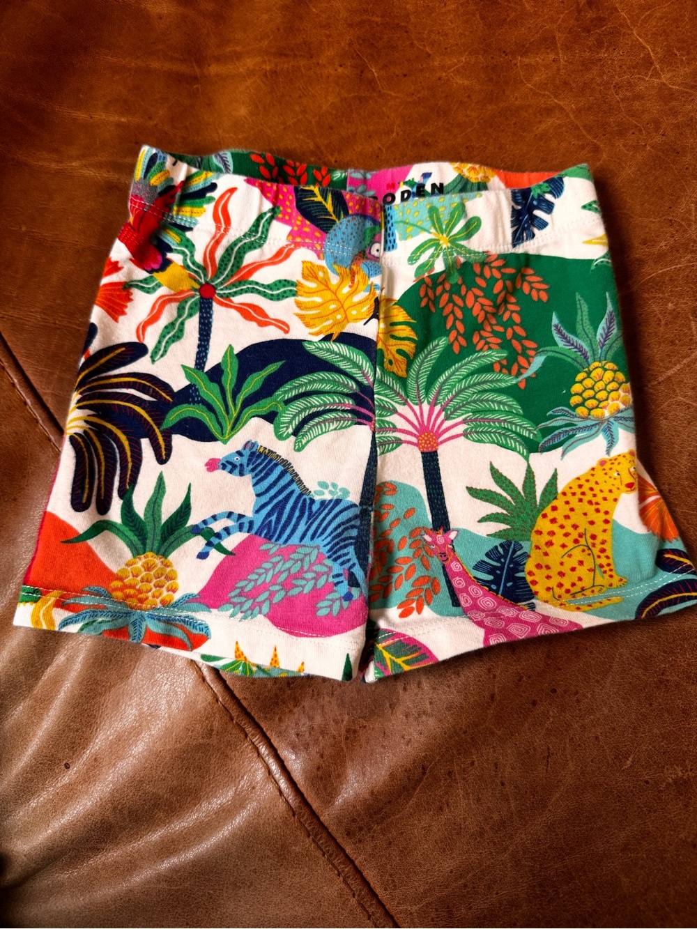 Boden cartwheel Shorts-Soft Ivory Multi Jungle 2-3y